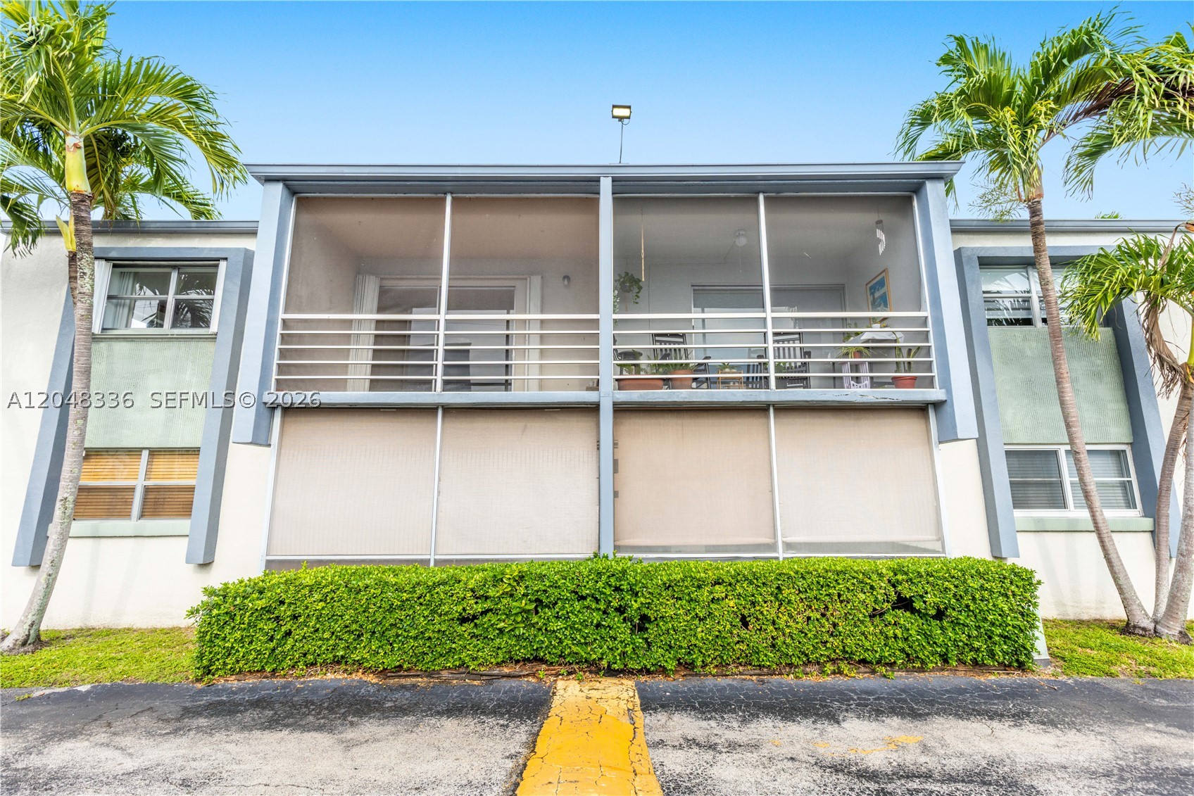 8752 SW 12th St #201, Miami FL 33174