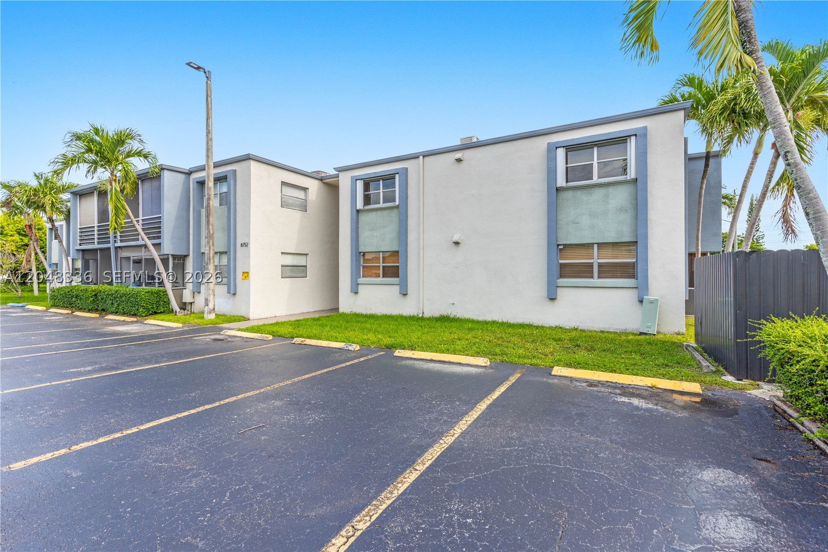 8752 SW 12th St #201, Miami FL 33174