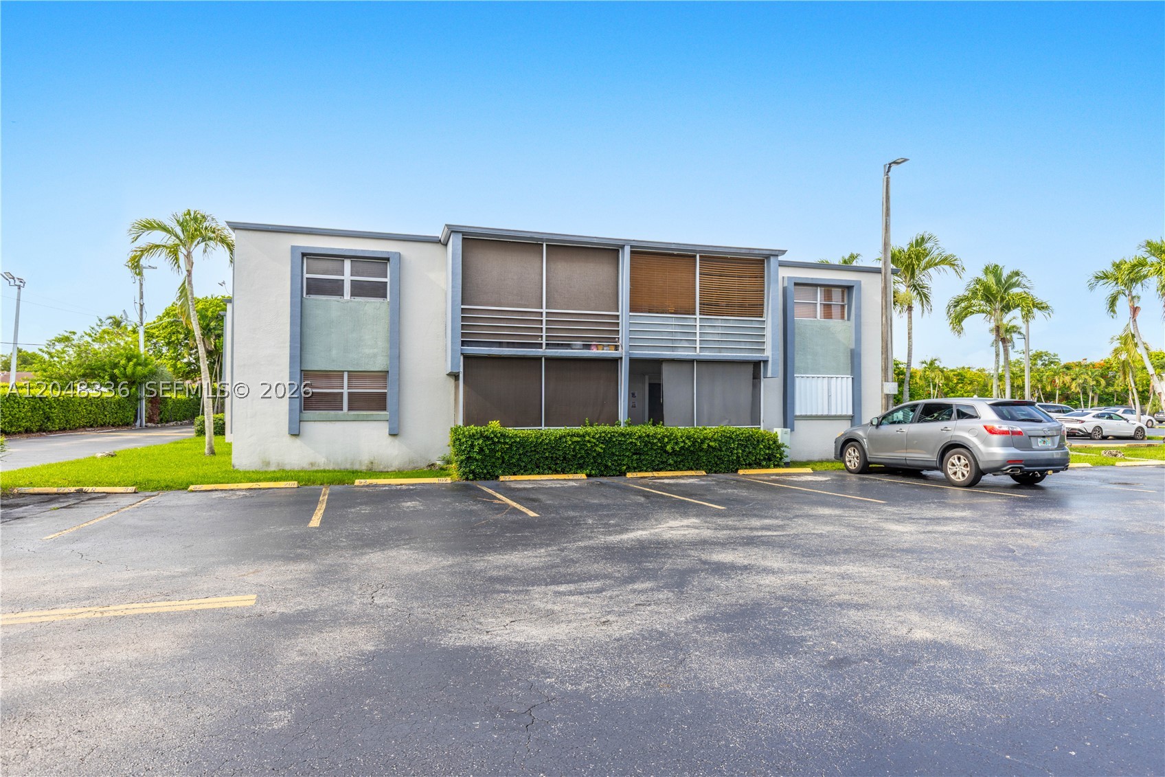 8752 SW 12th St #201, Miami FL 33174