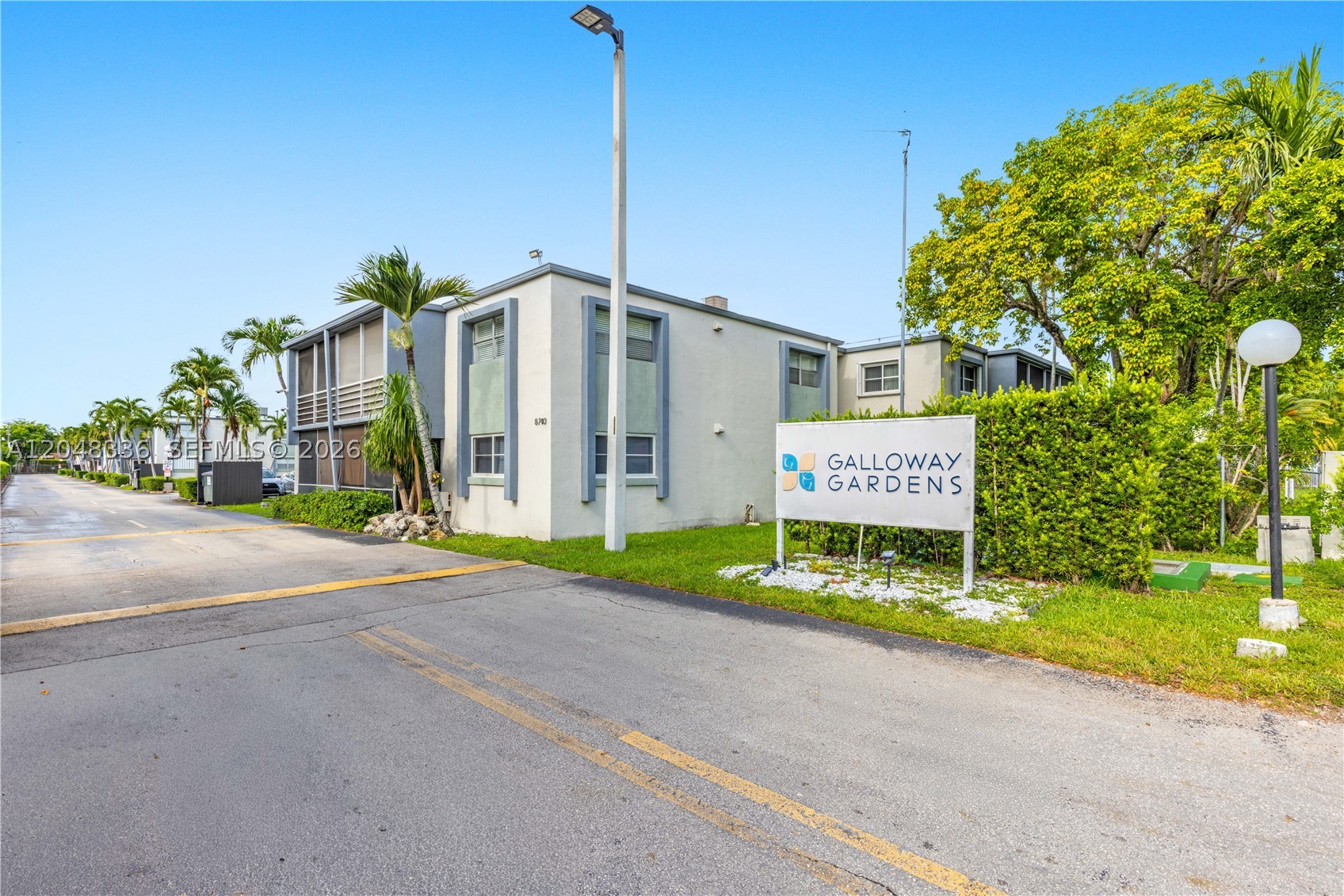 8752 SW 12th St #201, Miami FL 33174