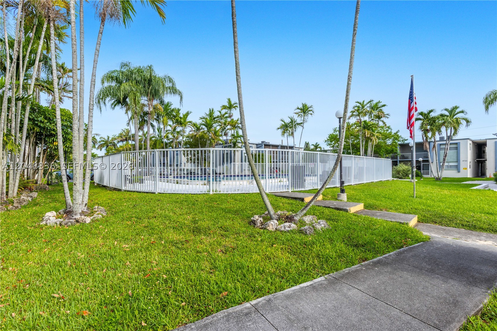 8752 SW 12th St #201, Miami FL 33174