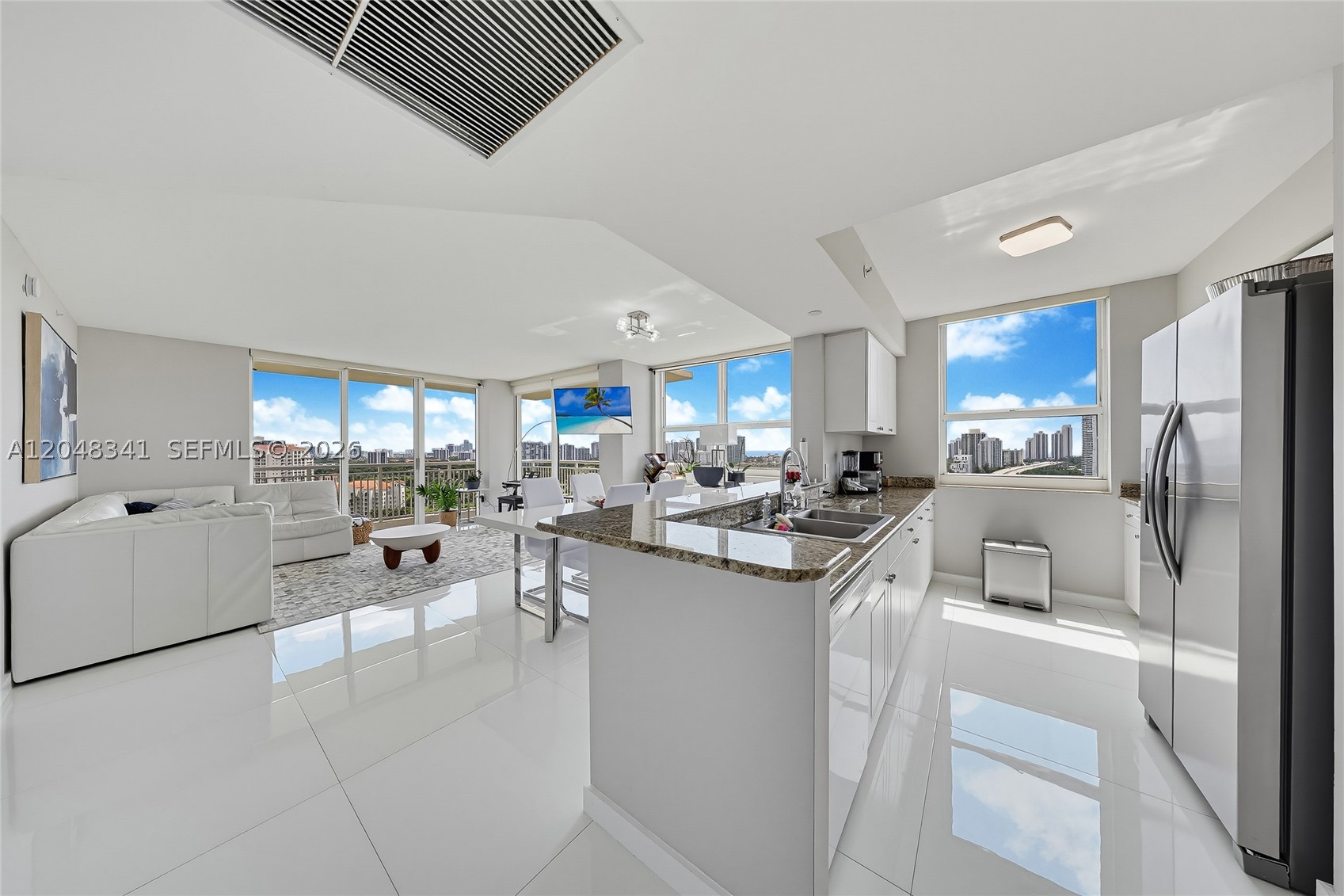 19501 W Country Club Dr #2014, Aventura FL 33180