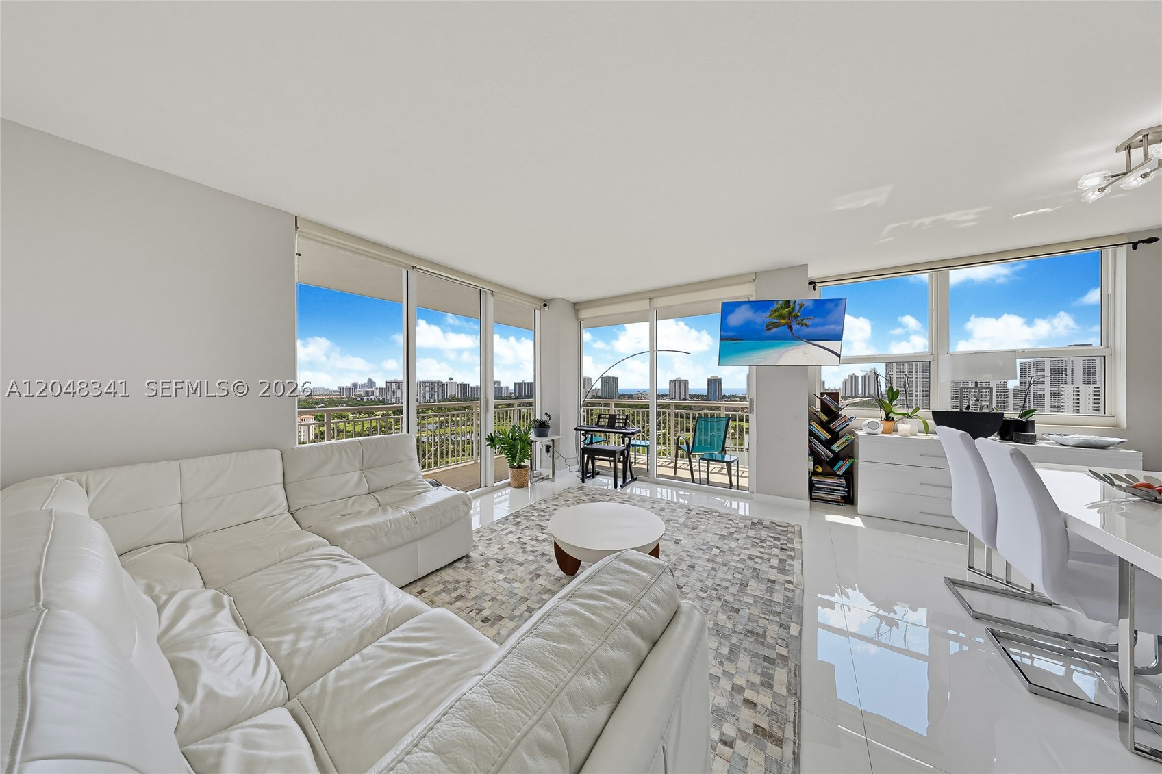 19501 W Country Club Dr #2014, Aventura FL 33180
