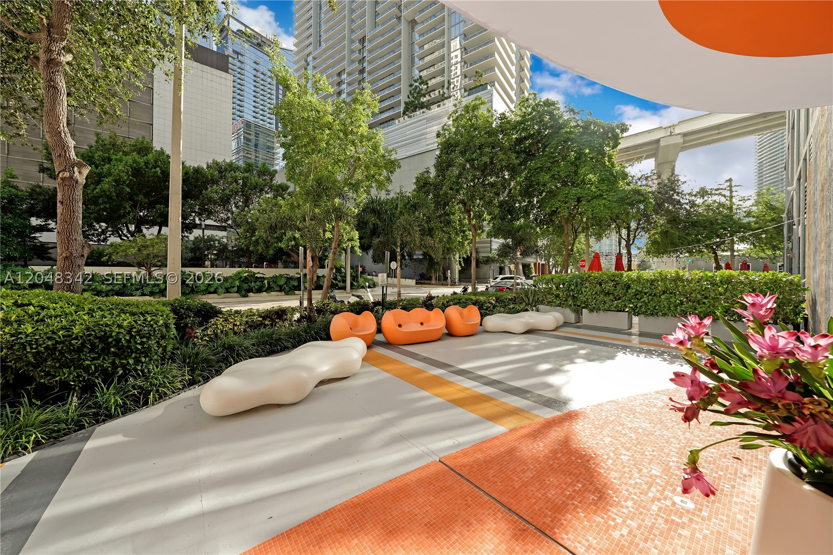 31 SE 6th St #2706, Miami FL 33131