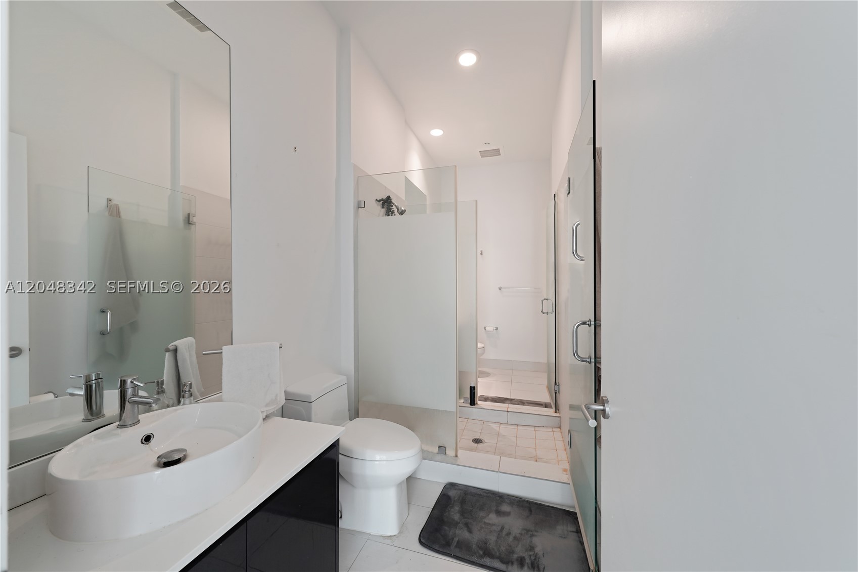 31 SE 6th St #2706, Miami FL 33131