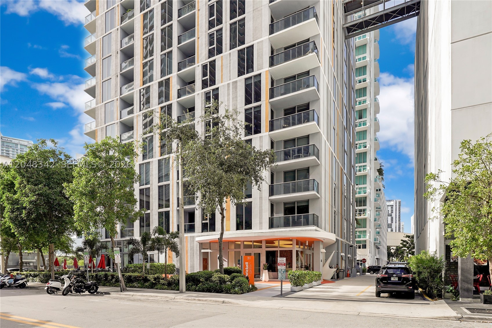 31 SE 6th St #2706, Miami FL 33131