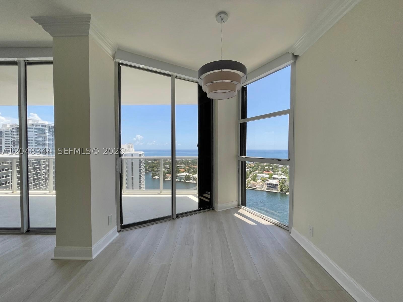20281 E Country Club Dr #2104, Aventura FL 33180