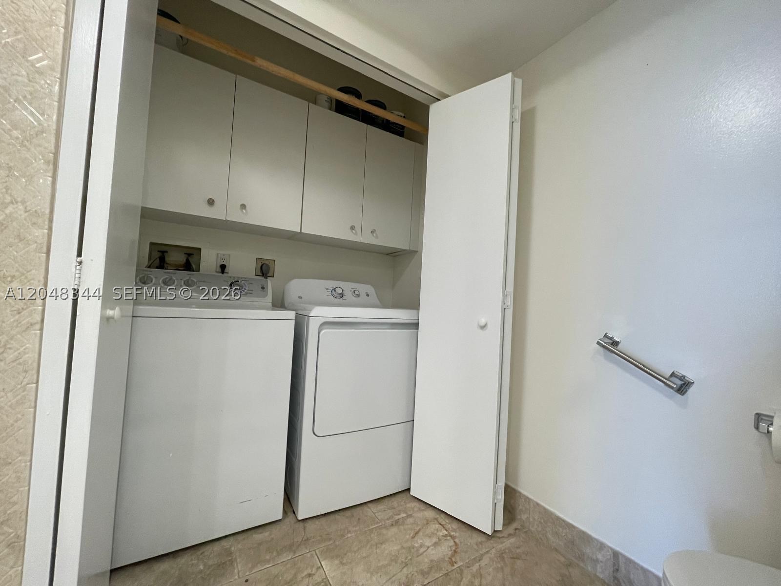 20281 E Country Club Dr #2104, Aventura FL 33180
