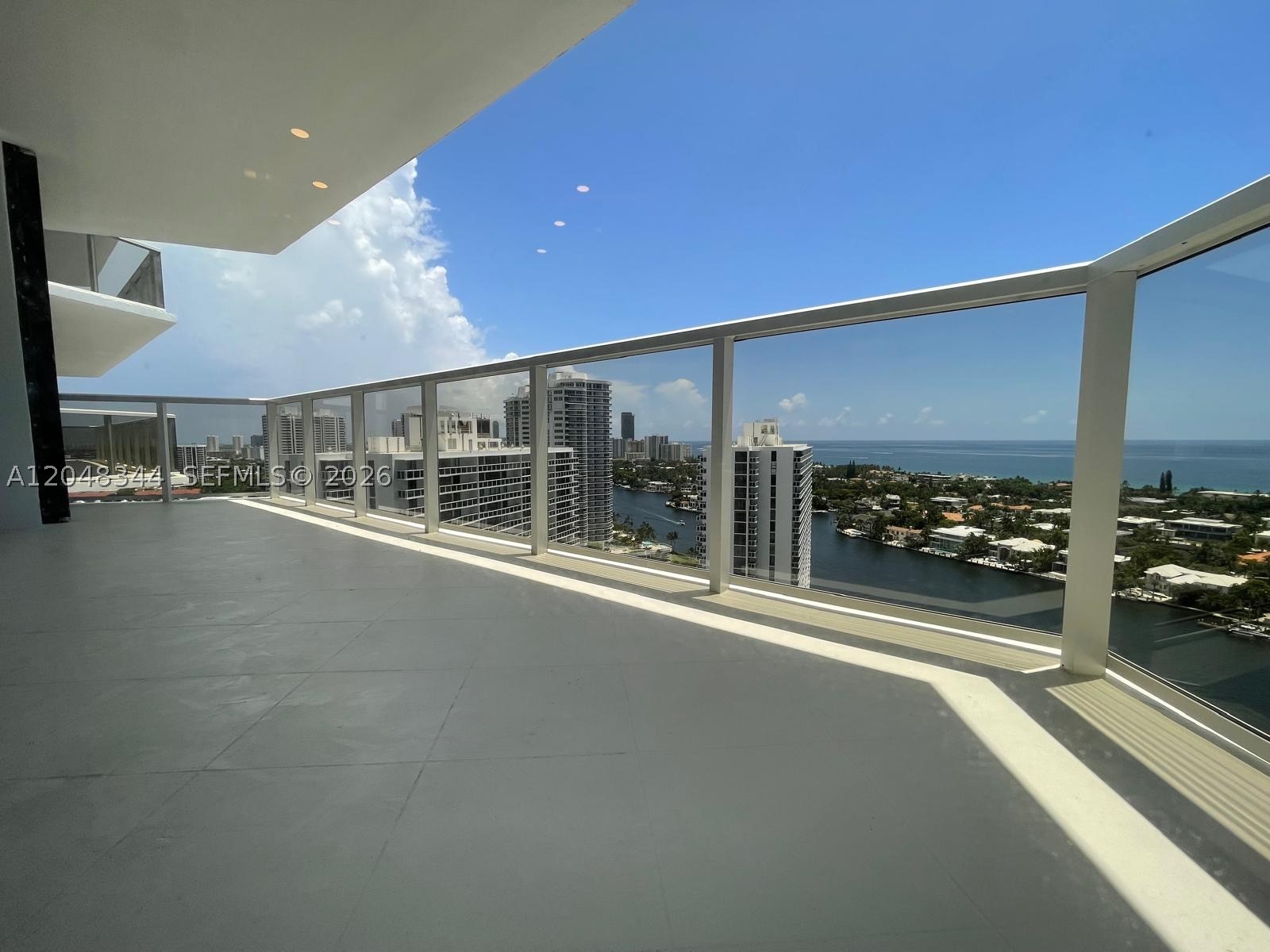 20281 E Country Club Dr #2104, Aventura FL 33180