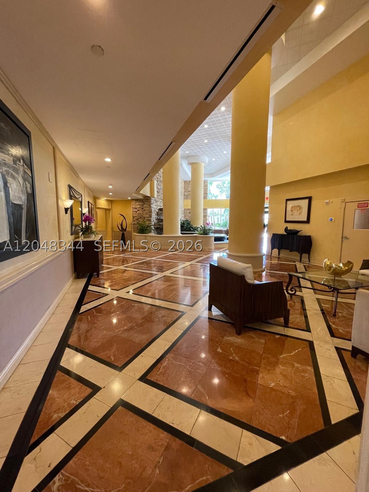 20281 E Country Club Dr #2104, Aventura FL 33180