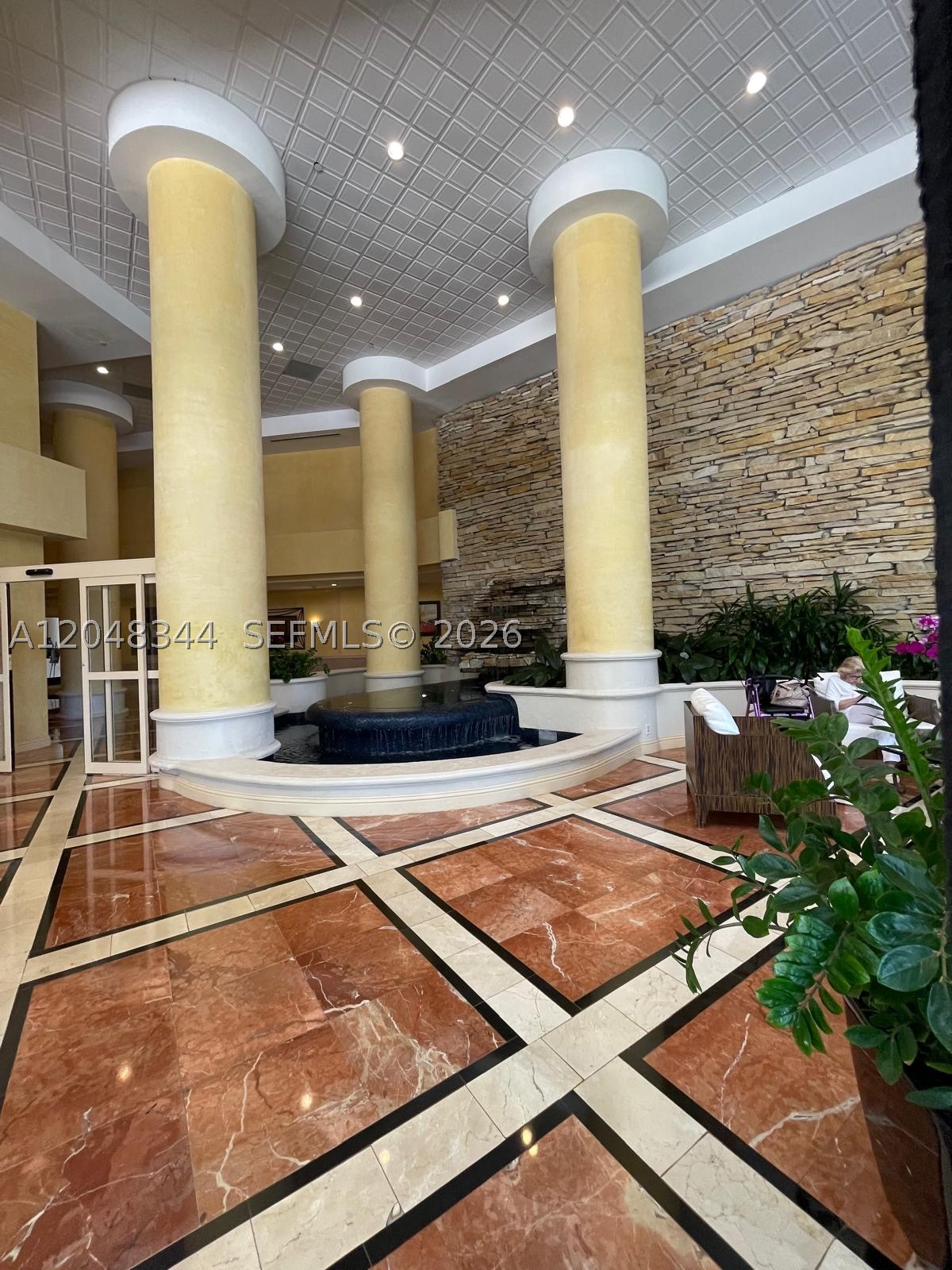 20281 E Country Club Dr #2104, Aventura FL 33180