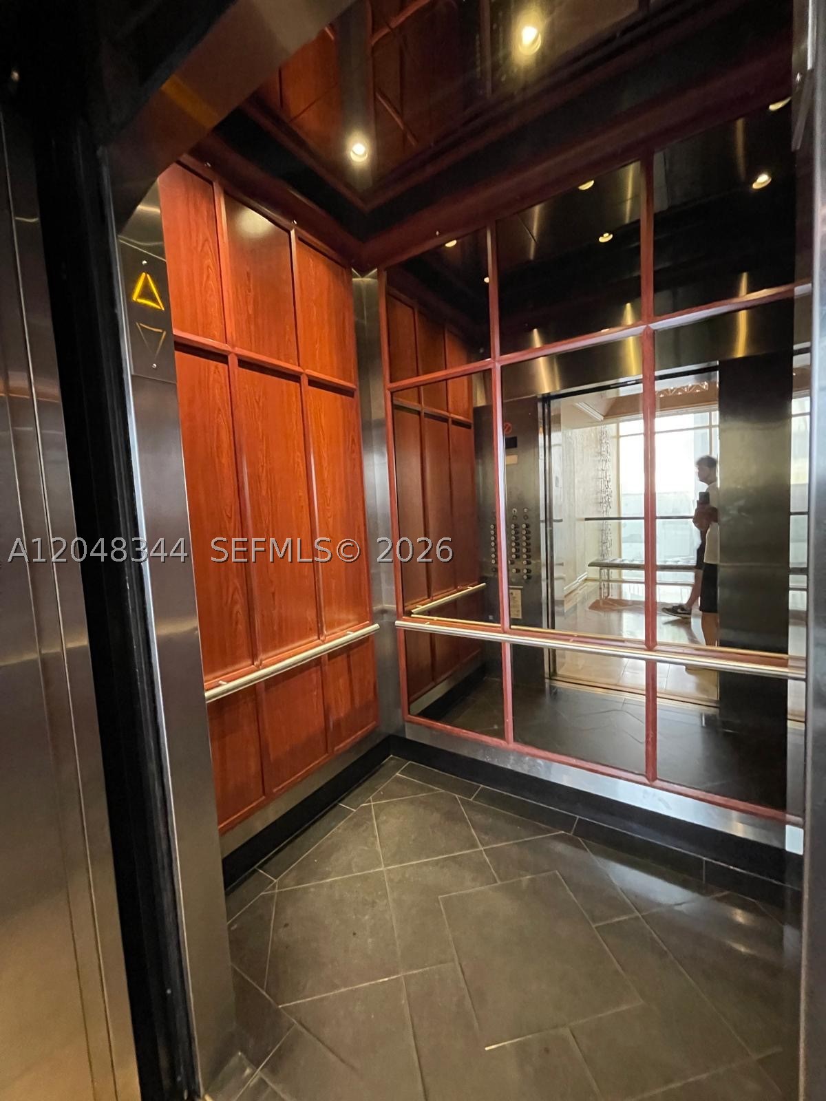 20281 E Country Club Dr #2104, Aventura FL 33180