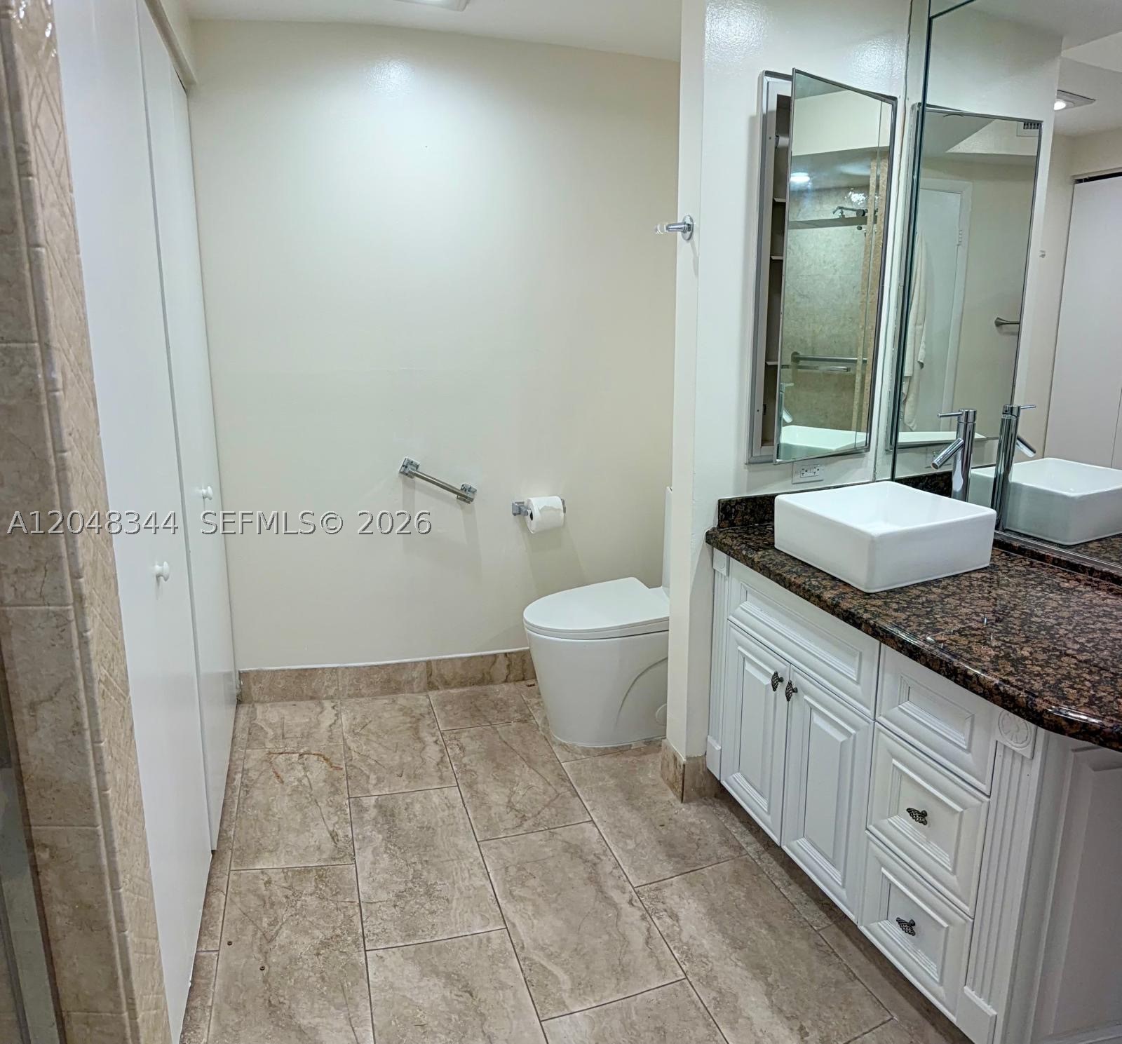 20281 E Country Club Dr #2104, Aventura FL 33180