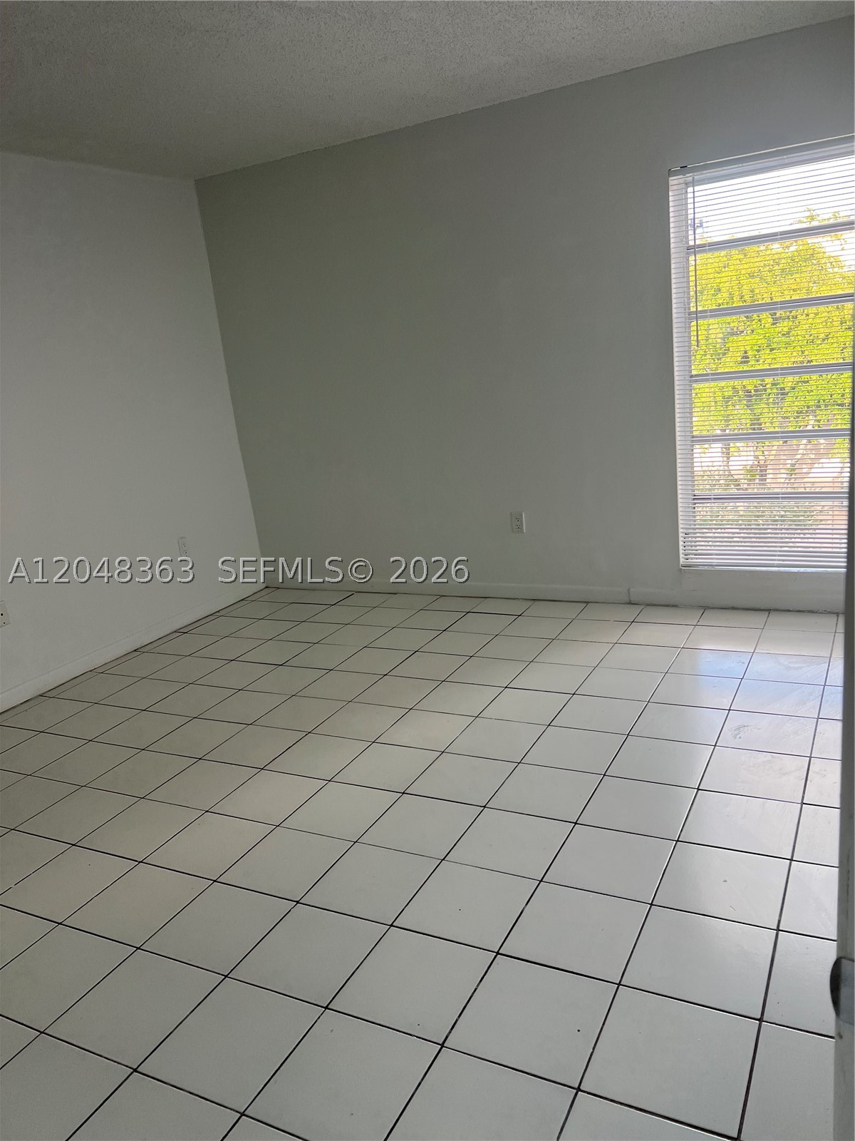 4715 NW 7th St #407-2, Miami FL 33126