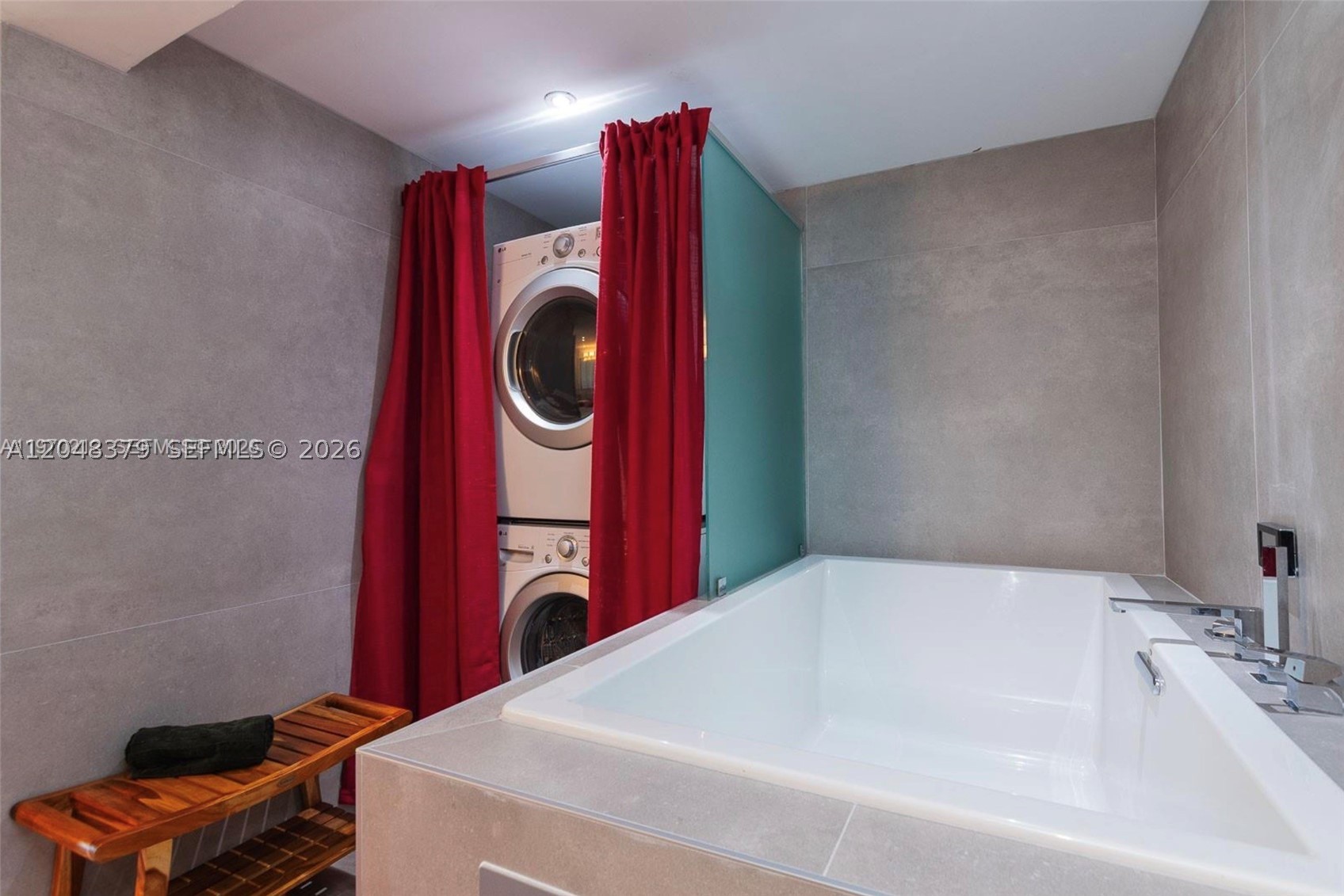 900 Bay Dr #224, Miami Beach FL 33141