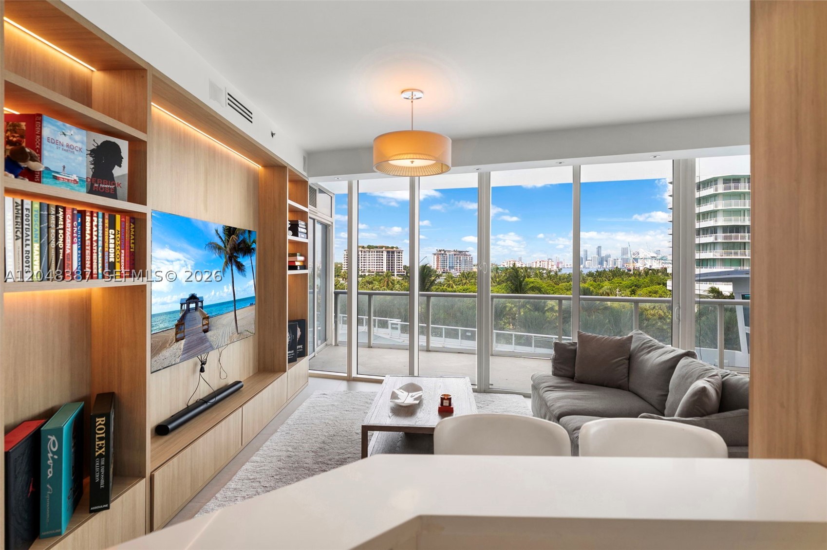 100 S Pointe Dr #501, Miami Beach FL 33139