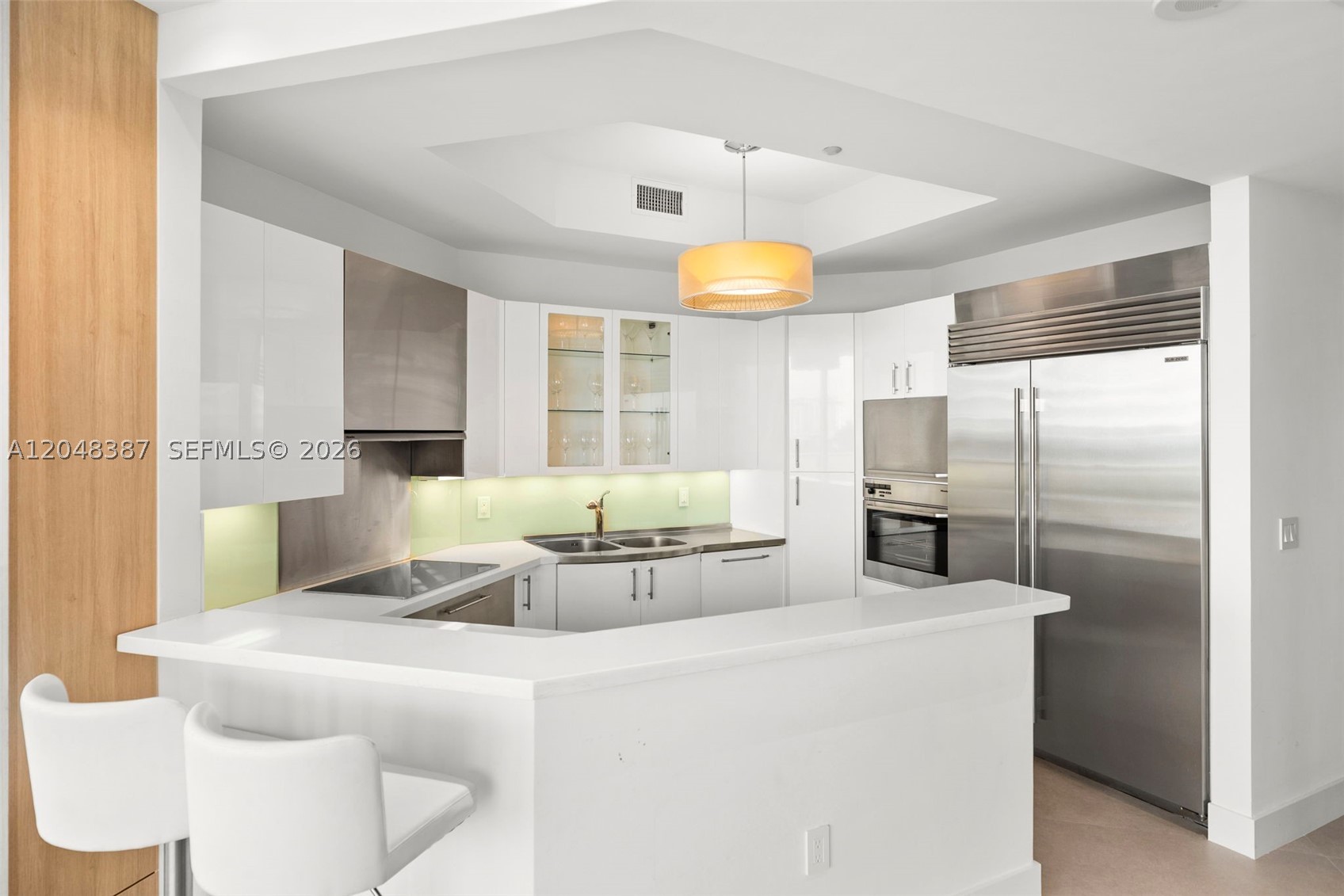 100 S Pointe Dr #501, Miami Beach FL 33139