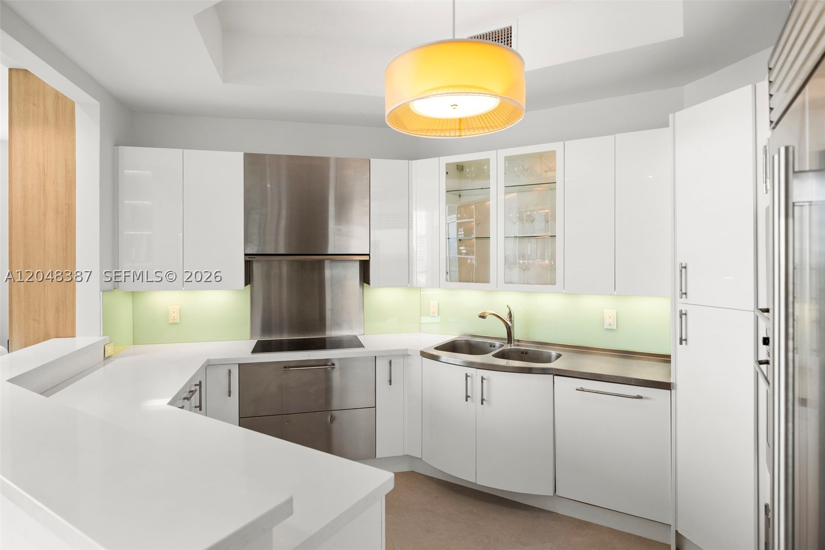 100 S Pointe Dr #501, Miami Beach FL 33139