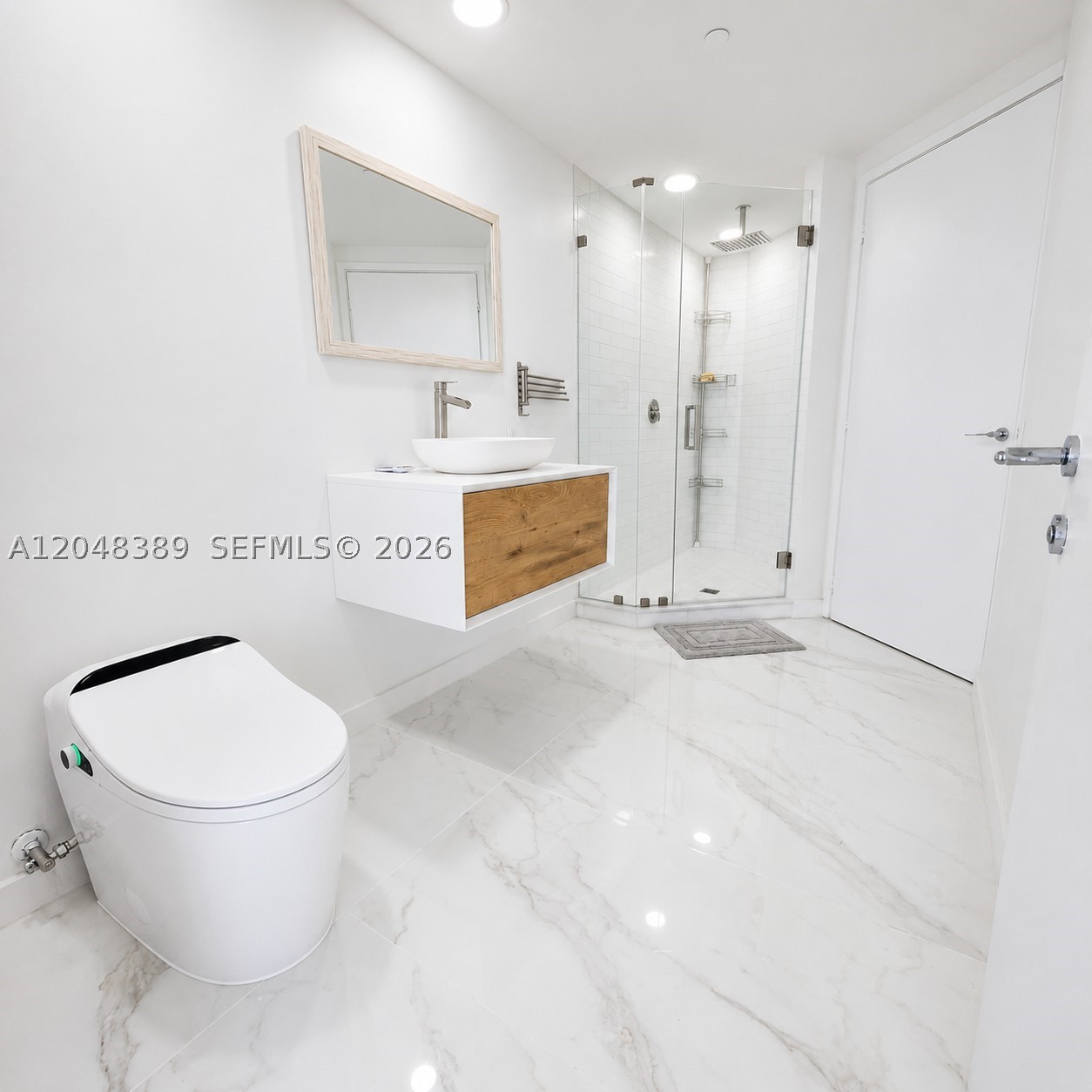450 Alton Rd #1606, Miami Beach FL 33139