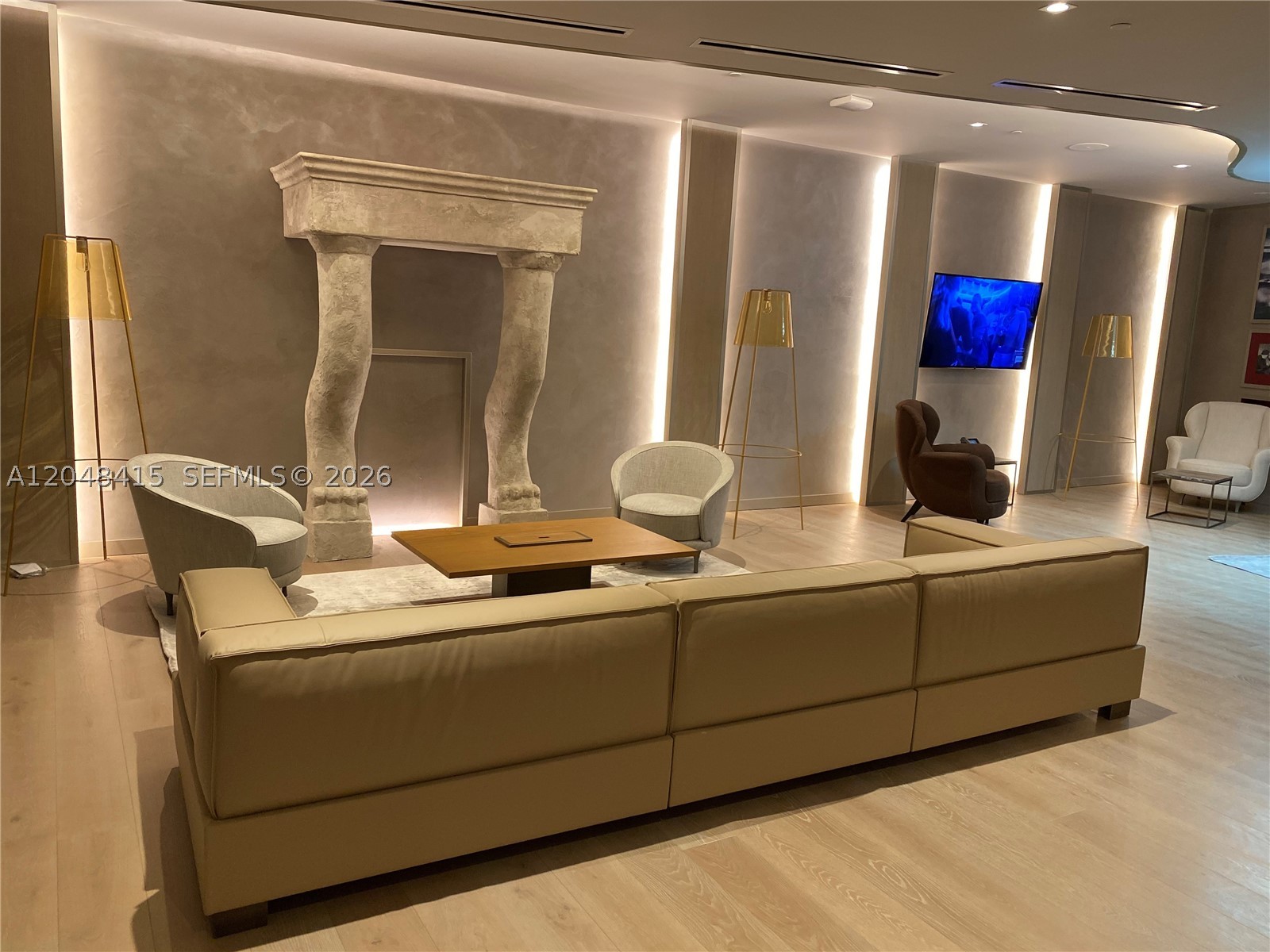1000 Brickell Plaza #1914, Miami FL 33131