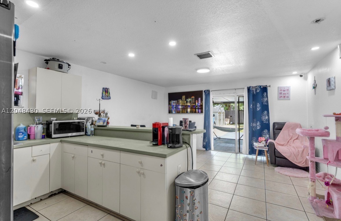 751 NW 70th St, Miami FL 33150