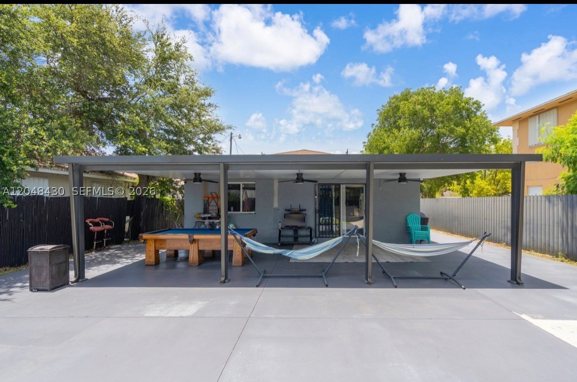 751 NW 70th St, Miami FL 33150