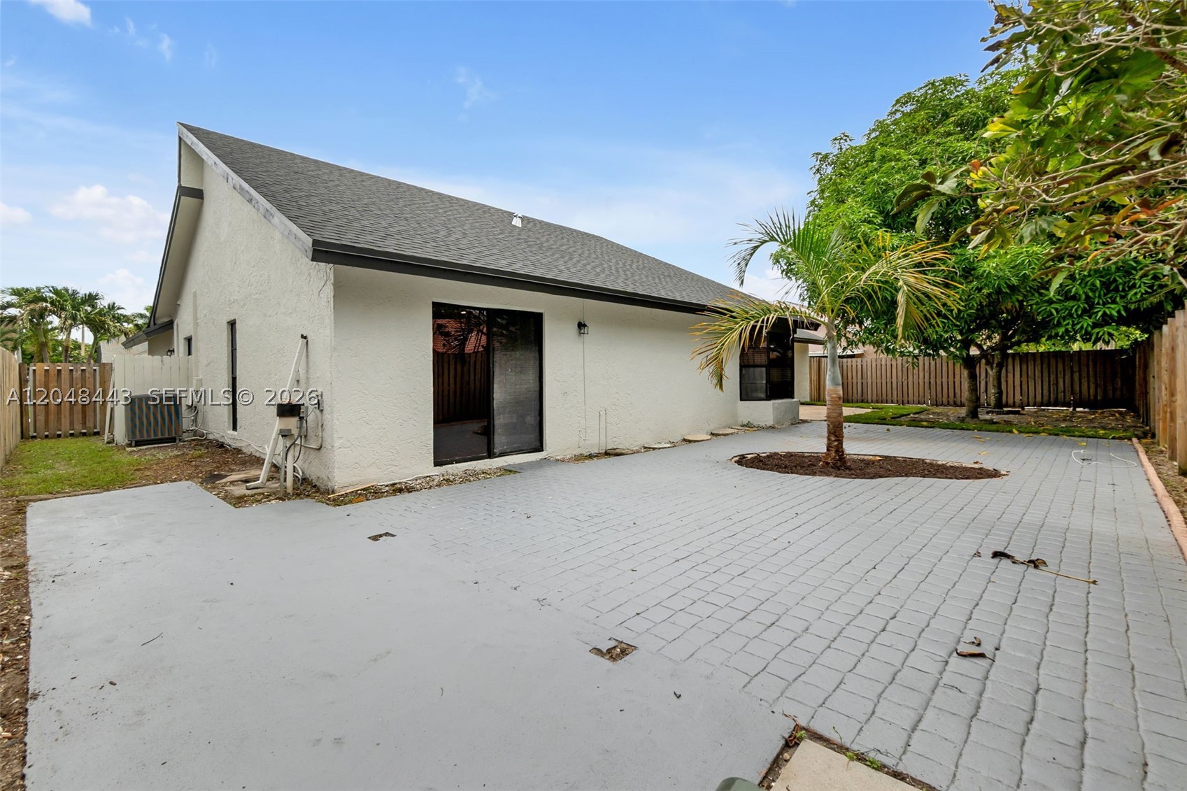 7428 NW 49th Ct, Lauderhill FL 33319