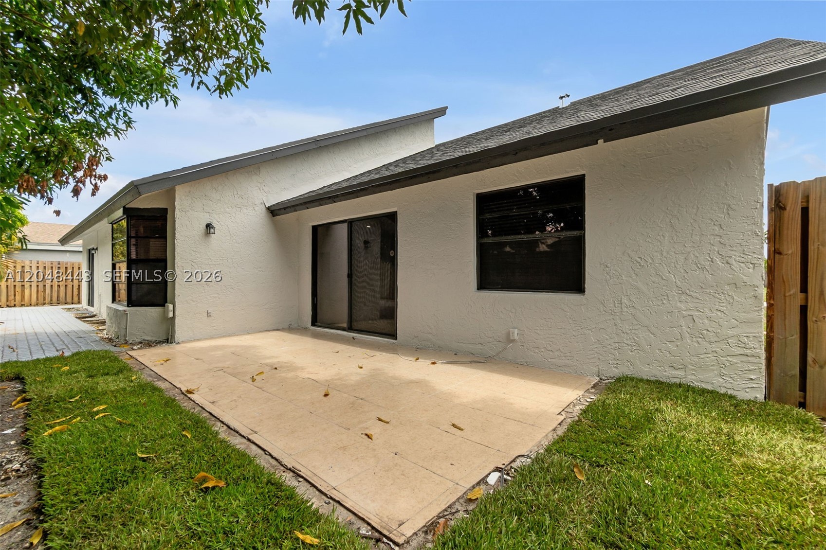 7428 NW 49th Ct, Lauderhill FL 33319