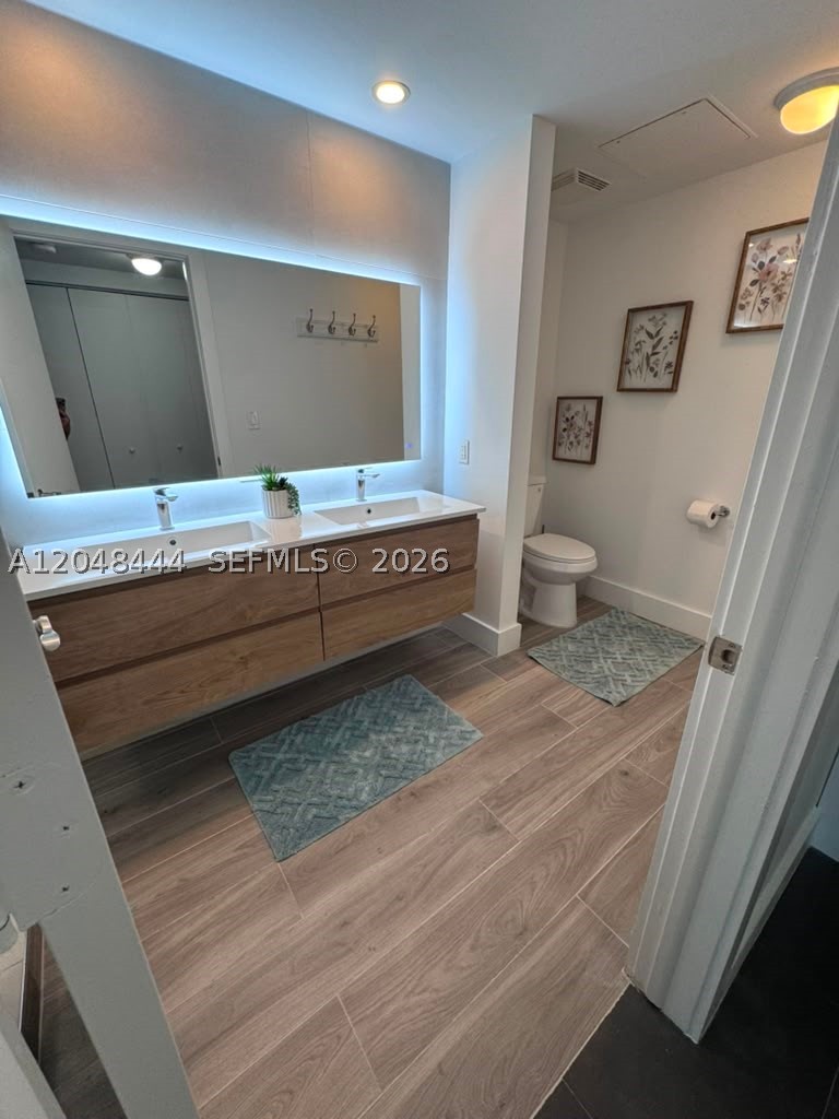 350 S Miami Ave #1902, Miami FL 33130