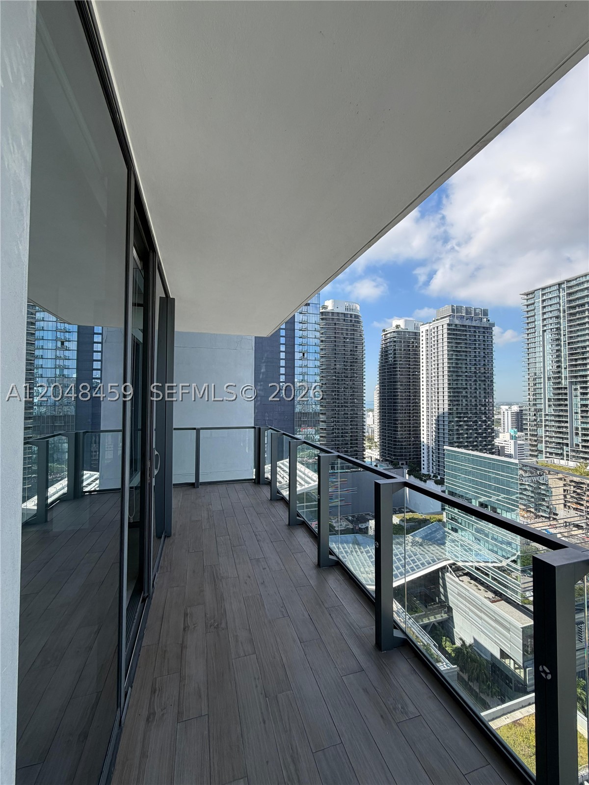 68 SE 6th St #2506, Miami FL 33131
