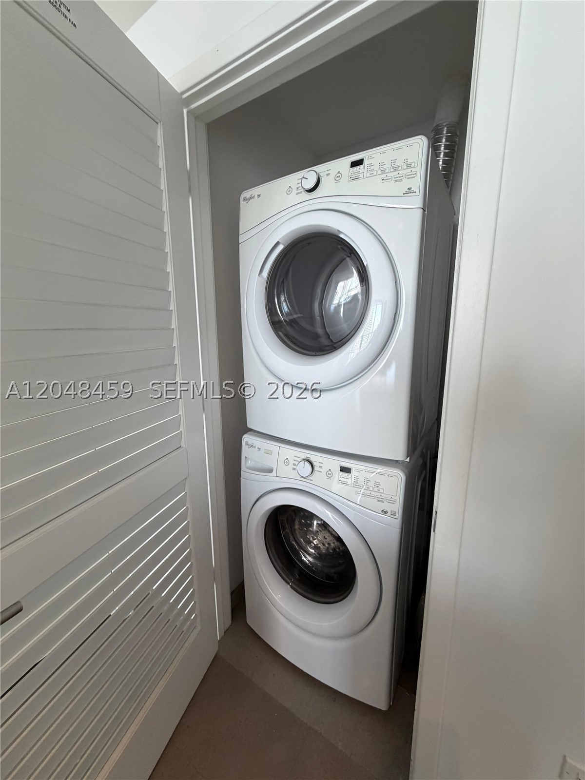 68 SE 6th St #2506, Miami FL 33131