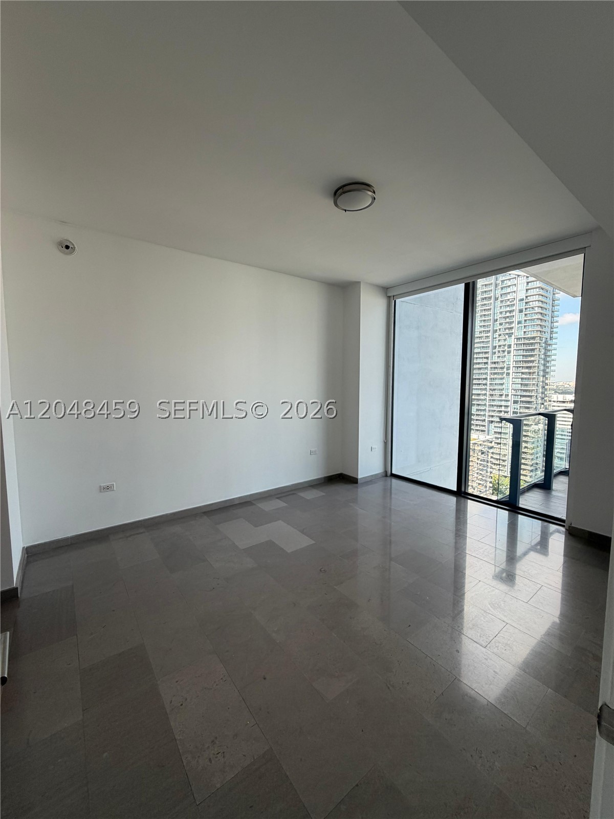 68 SE 6th St #2506, Miami FL 33131