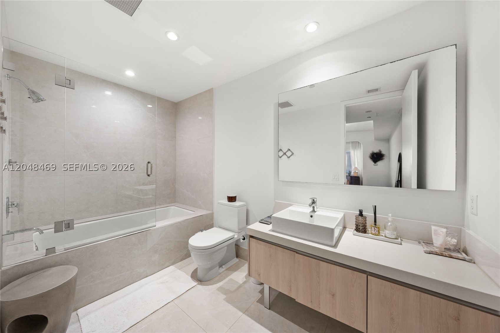 1100 Biscayne Blvd #5004, Miami FL 33132