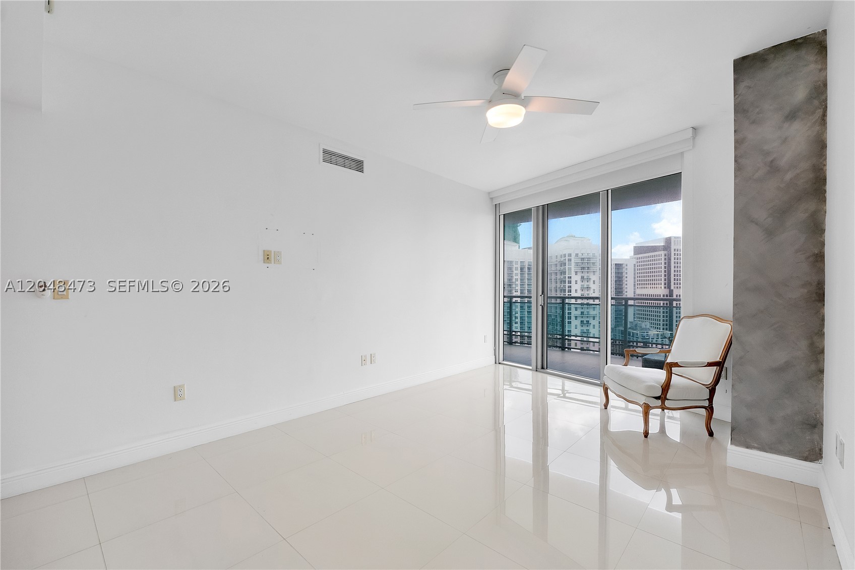 350 S Miami Ave #3702, Miami FL 33130