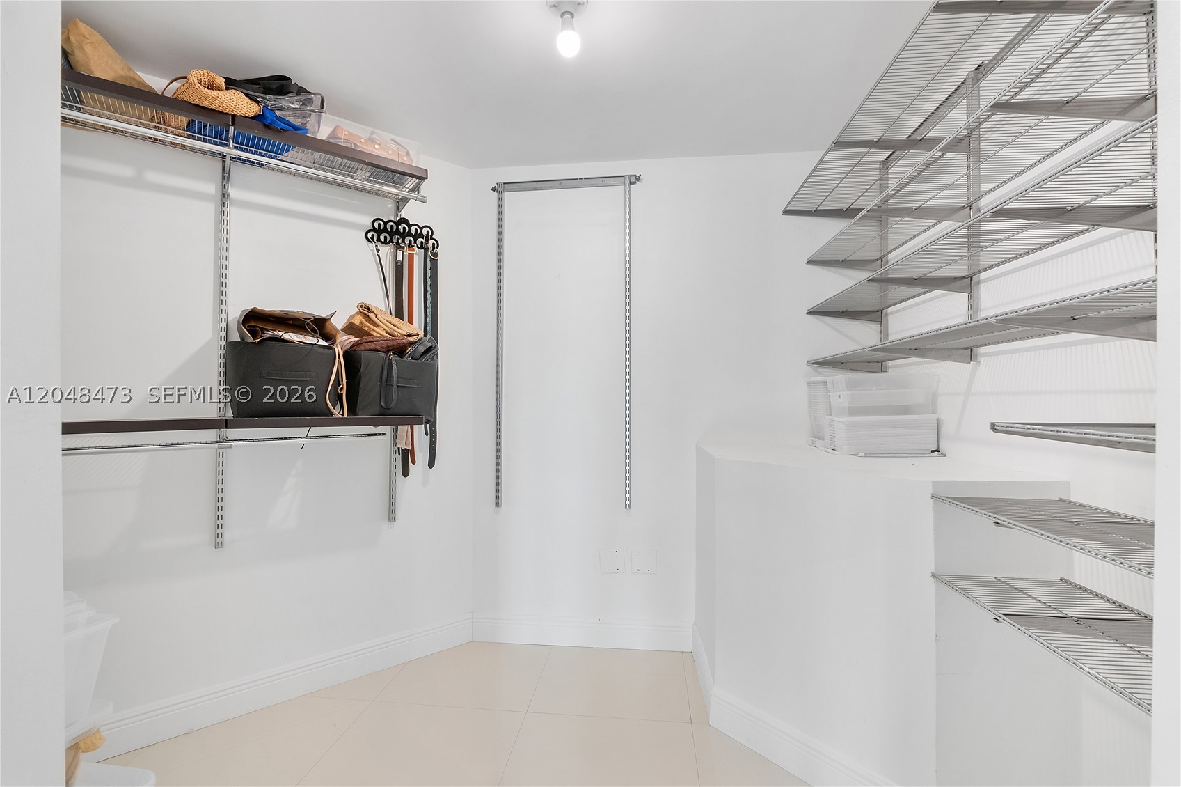 350 S Miami Ave #3702, Miami FL 33130