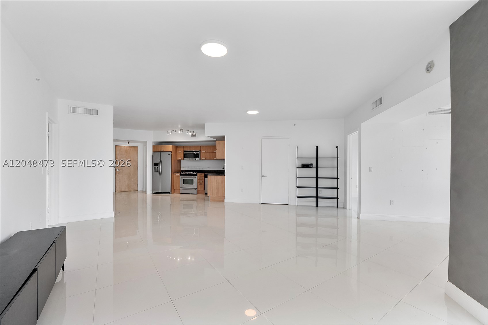 350 S Miami Ave #3702, Miami FL 33130