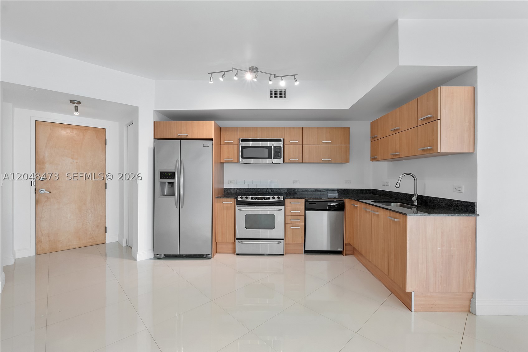350 S Miami Ave #3702, Miami FL 33130