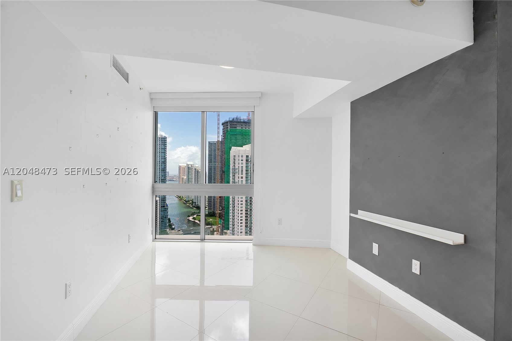 350 S Miami Ave #3702, Miami FL 33130