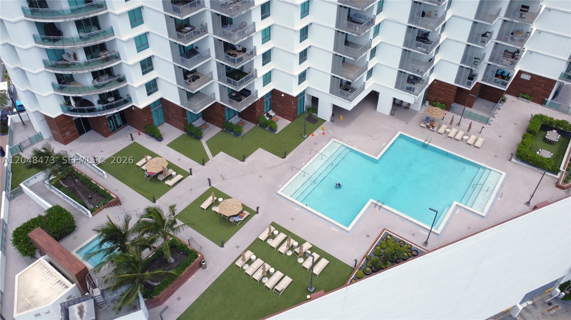 350 S Miami Ave #3702, Miami FL 33130