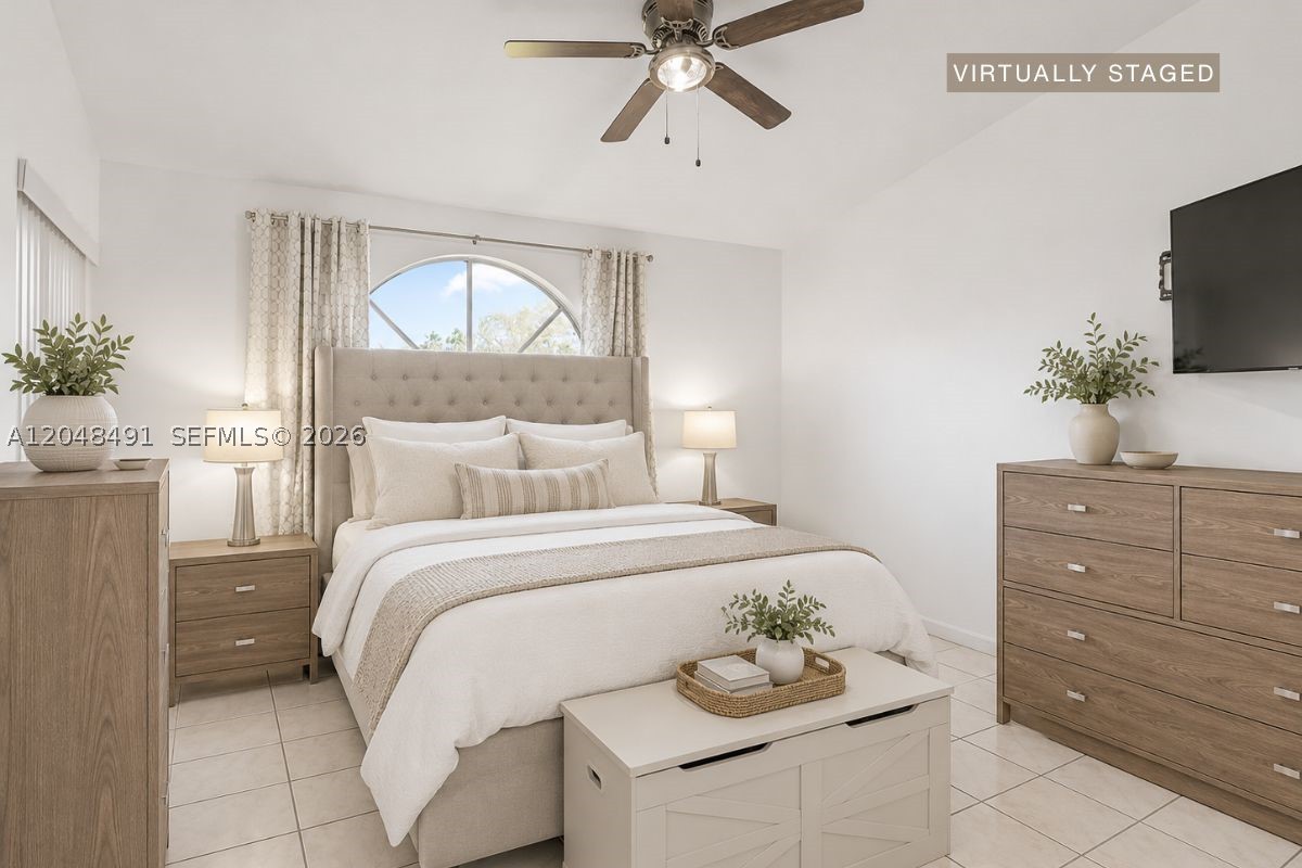 10014 Hammocks Blvd #204-4, Miami FL 33196