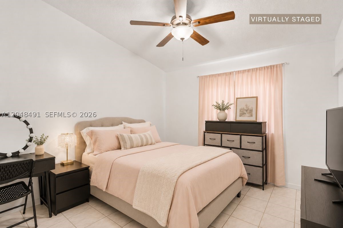10014 Hammocks Blvd #204-4, Miami FL 33196
