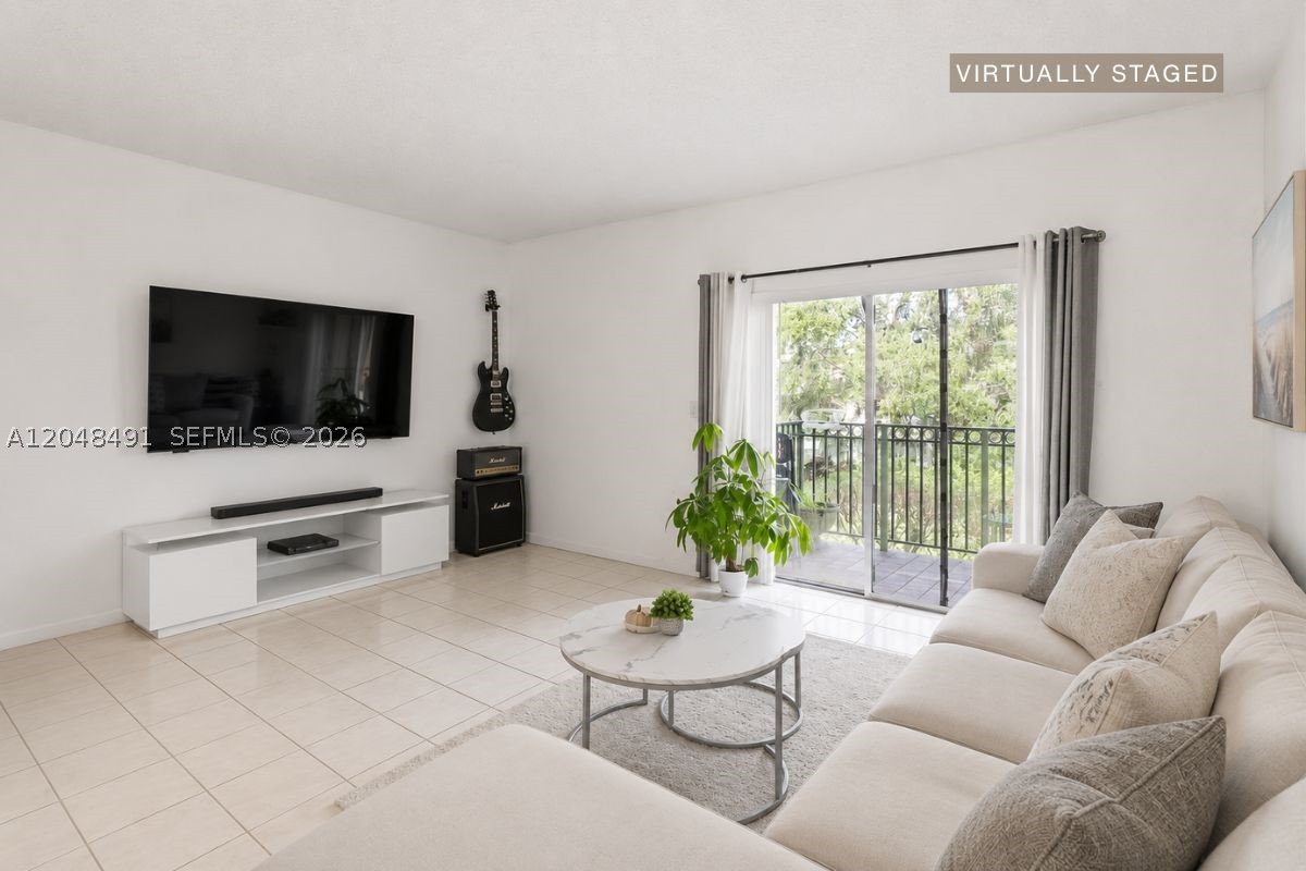 10014 Hammocks Blvd #204-4, Miami FL 33196