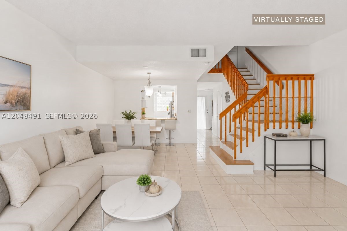 10014 Hammocks Blvd #204-4, Miami FL 33196