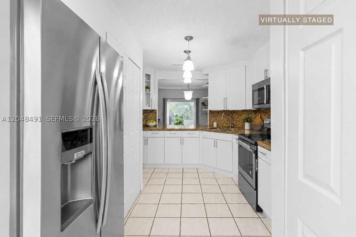 10014 Hammocks Blvd #204-4, Miami FL 33196