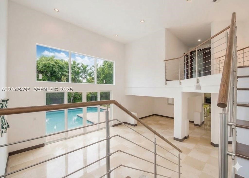 8164 SW 171st St, Palmetto Bay FL 33157