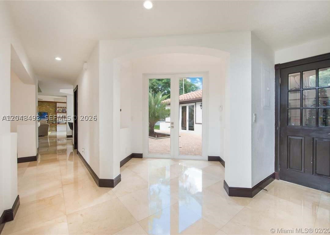 8164 SW 171st St, Palmetto Bay FL 33157