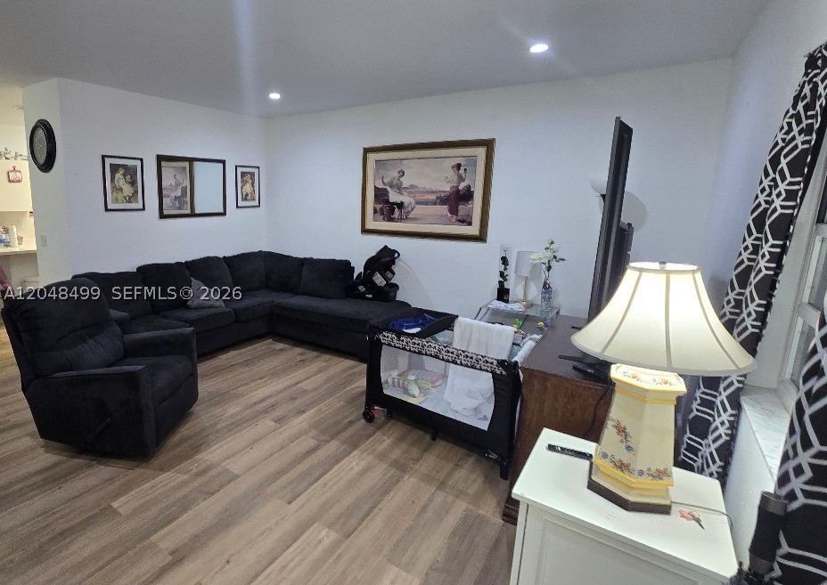2720 NE 3rd Dr #102, Homestead FL 33033