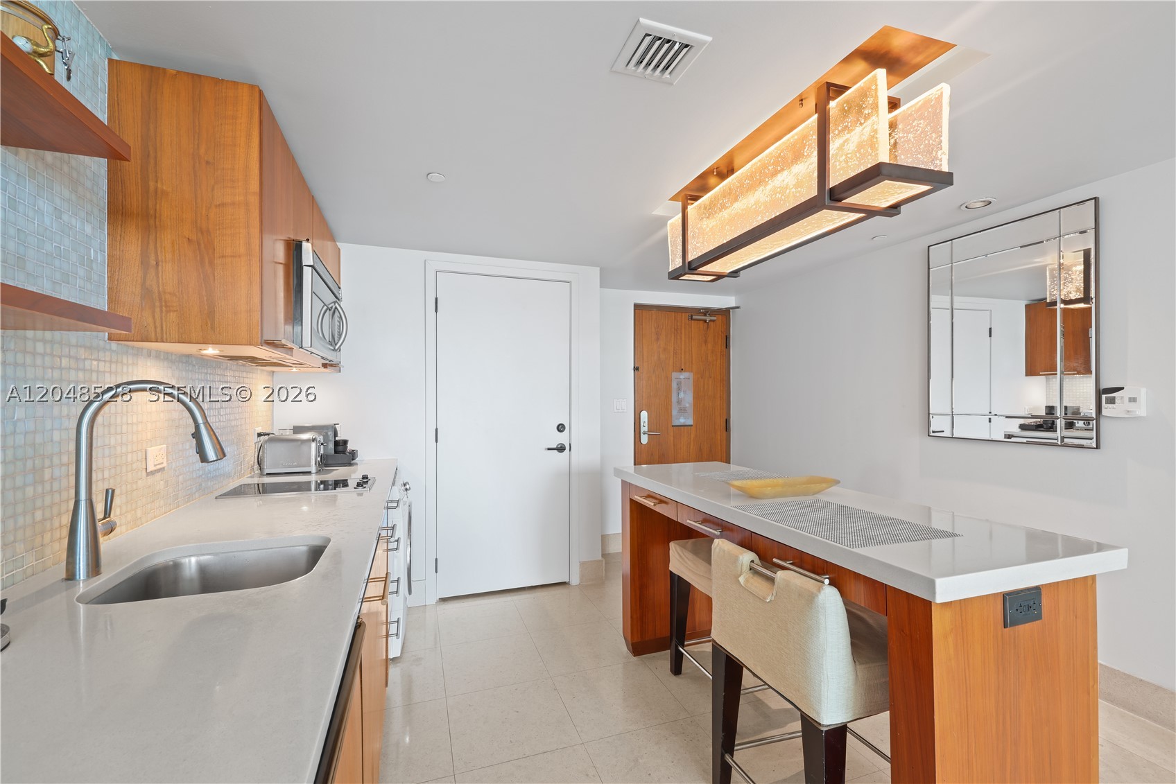 6801 Collins Ave #516, Miami Beach FL 33141