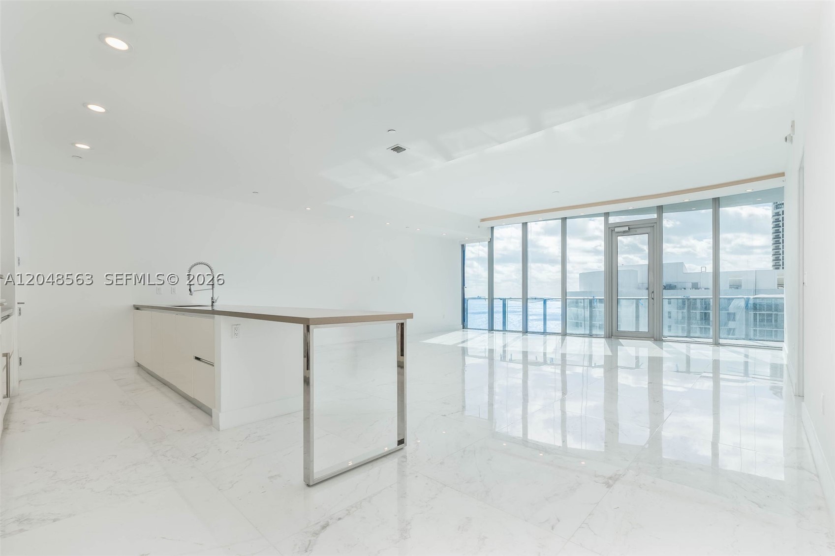 17475 Collins Ave #2003, Sunny Isles Beach FL 33160