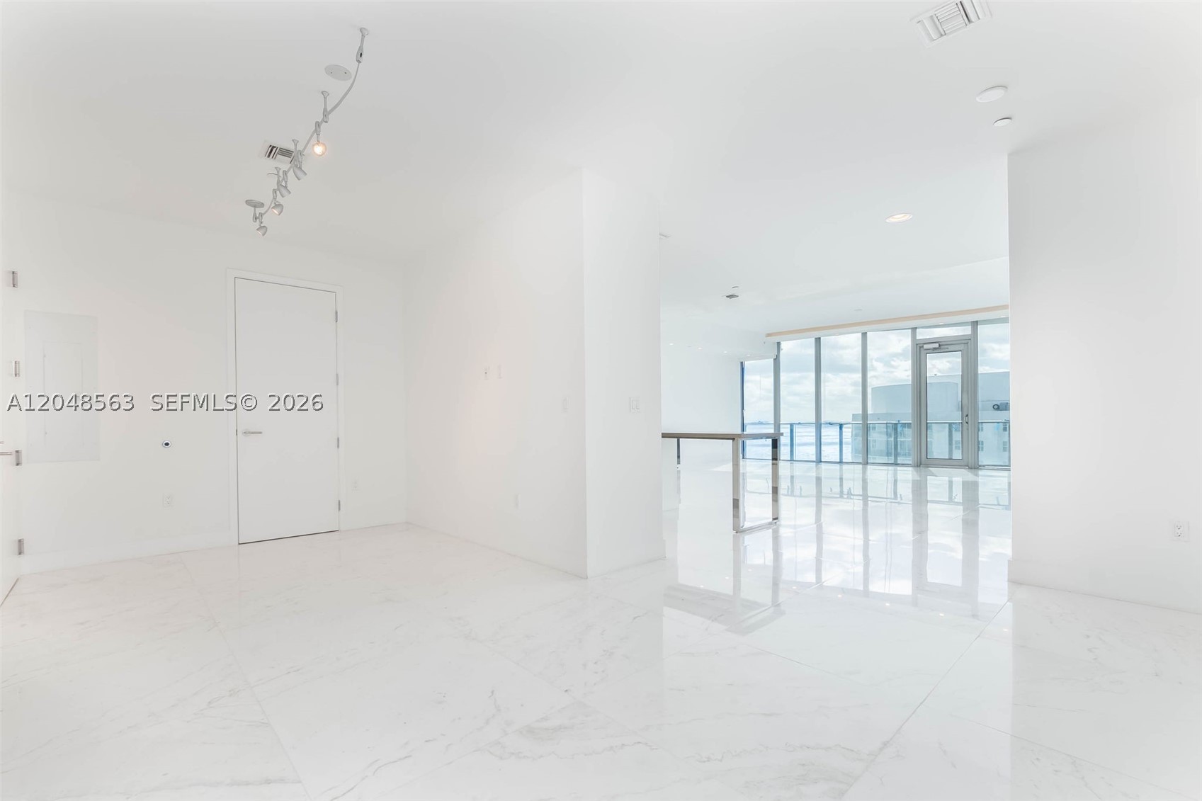 17475 Collins Ave #2003, Sunny Isles Beach FL 33160